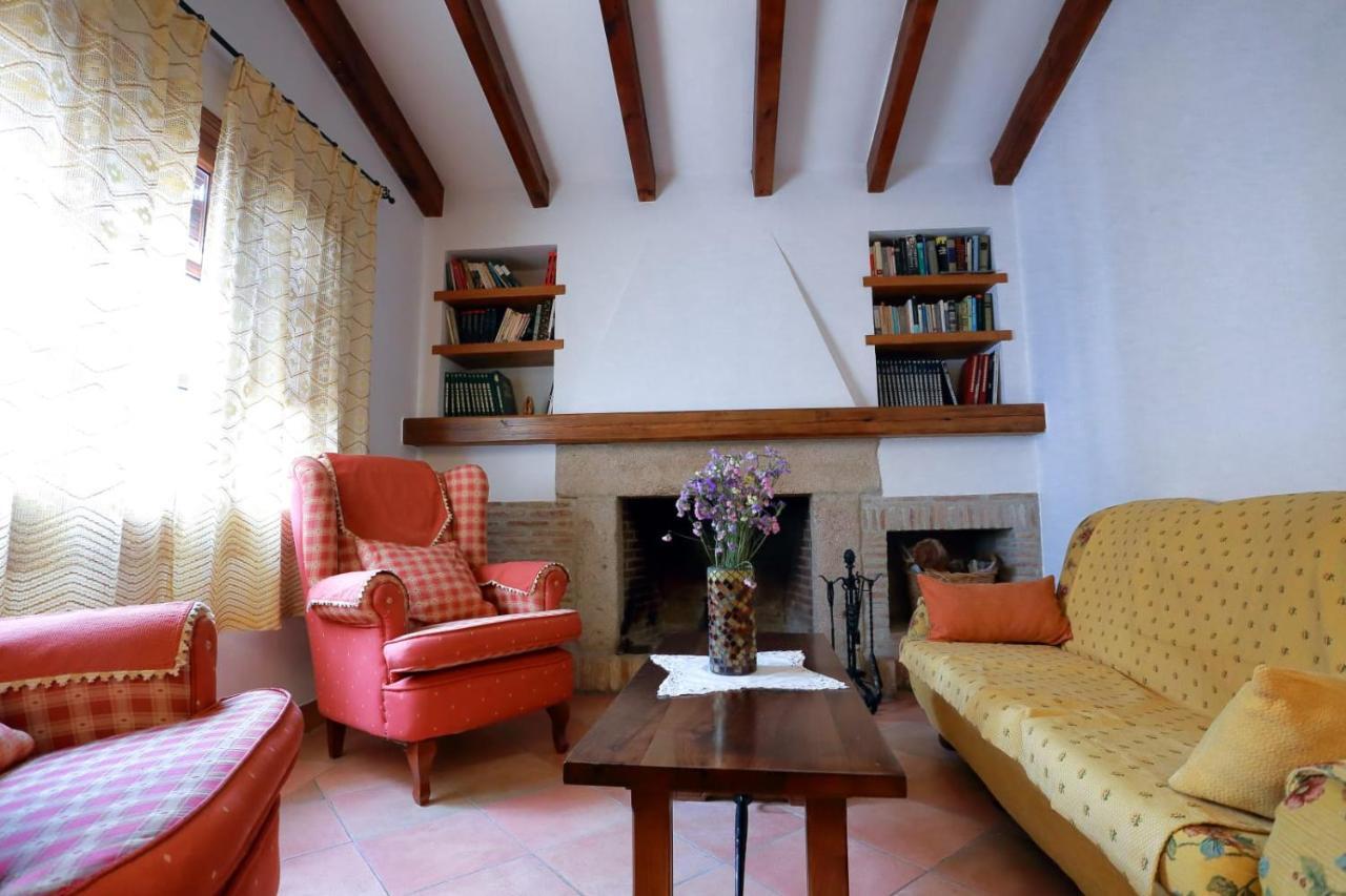 Holiday home La Casa Del Paseo Banos De La Encina